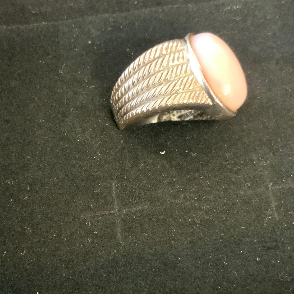Elegant Silver and Pink Stone Ring - Picture 2 of 6